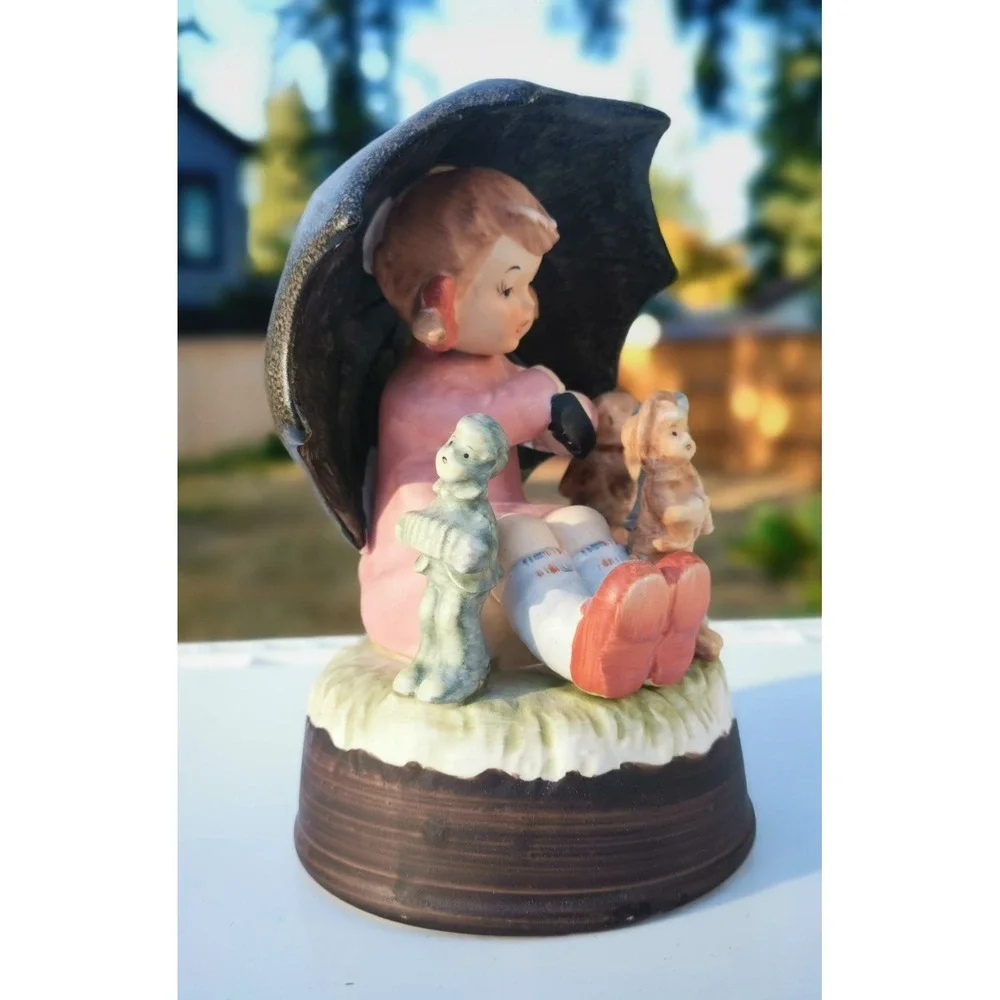 Vintage Music Box Girl Under Umbrella with Toy Doll Musicians, Made In Japan.